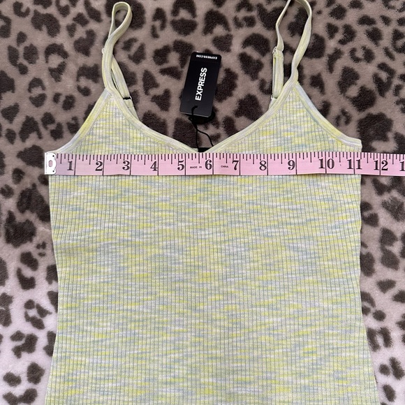 Express Body Contour Ribbed Sweetheart Cami Tank Top in Space Dye Green Small - Picture 15 of 17